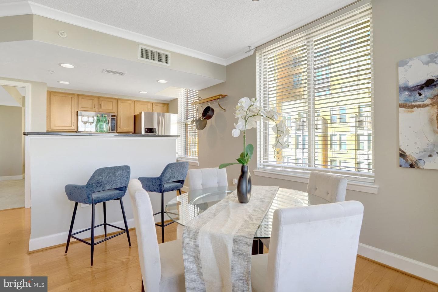 1205 N Garfield Street #908 photo 13