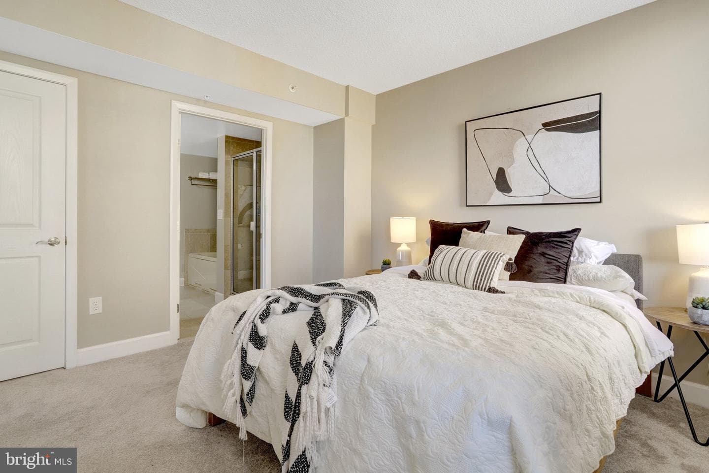 1205 N Garfield Street #908 photo 15