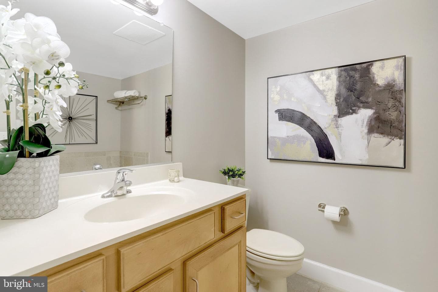 1205 N Garfield Street #908 photo 17