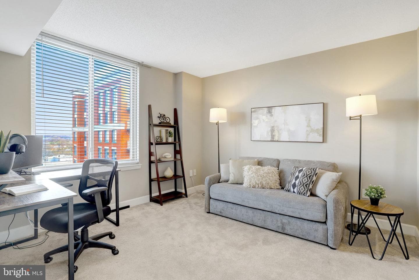 1205 N Garfield Street #908 photo 20