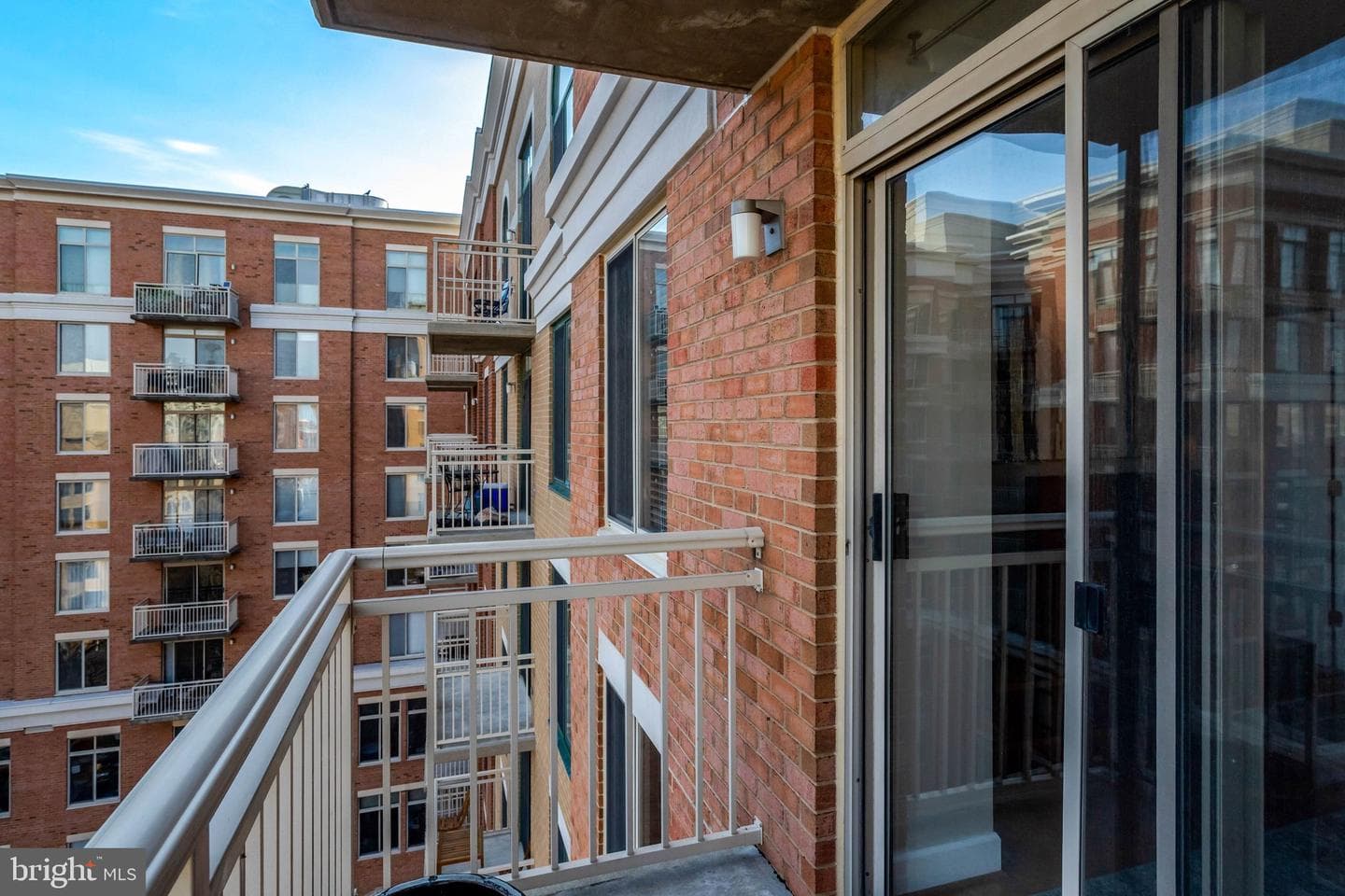 1205 N Garfield Street #908 photo 27