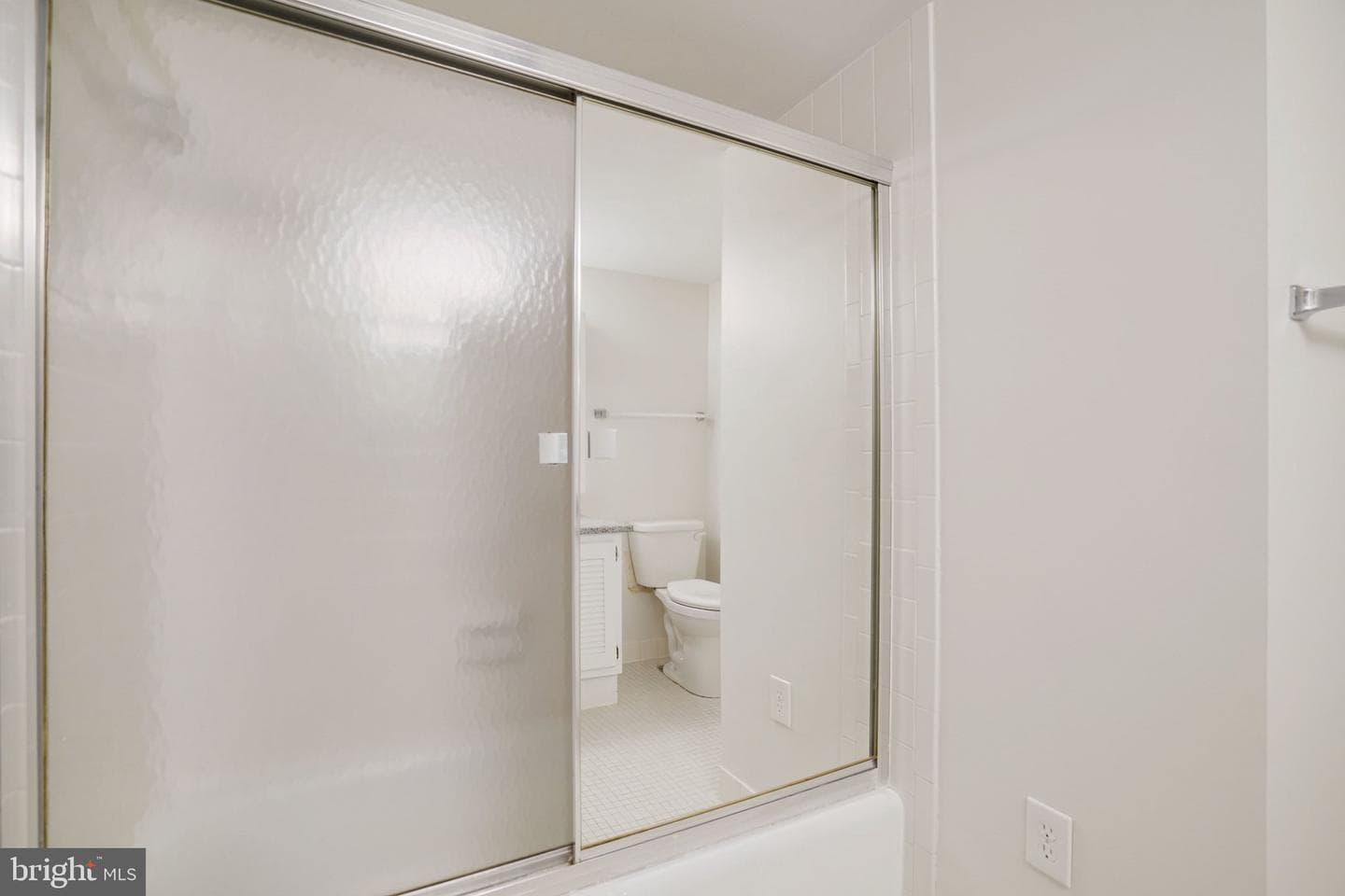 3800 Fairfax Drive #213 photo 32