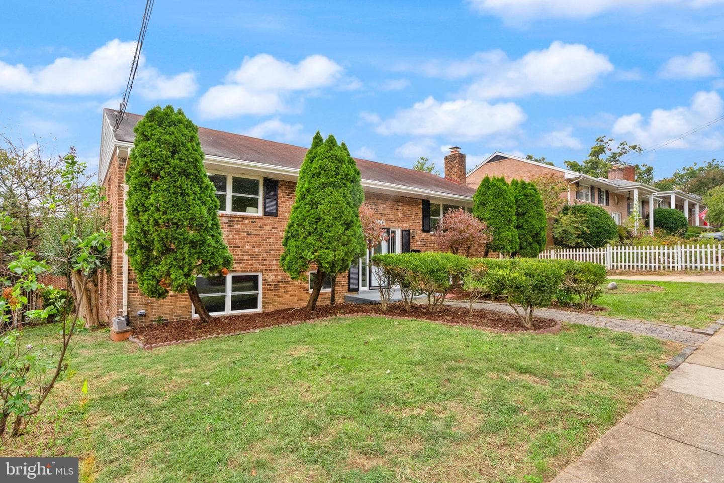 306 N Madison Street photo 11