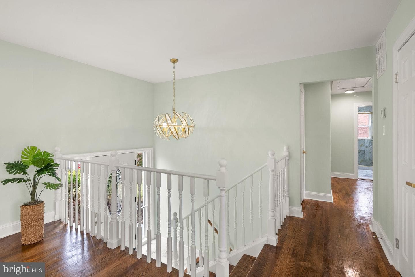 306 N Madison Street photo 14