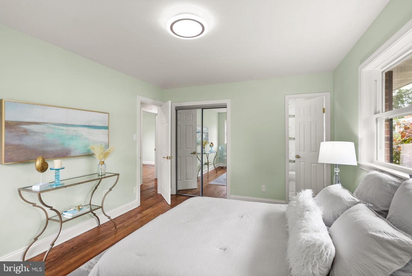 306 N Madison Street photo 32