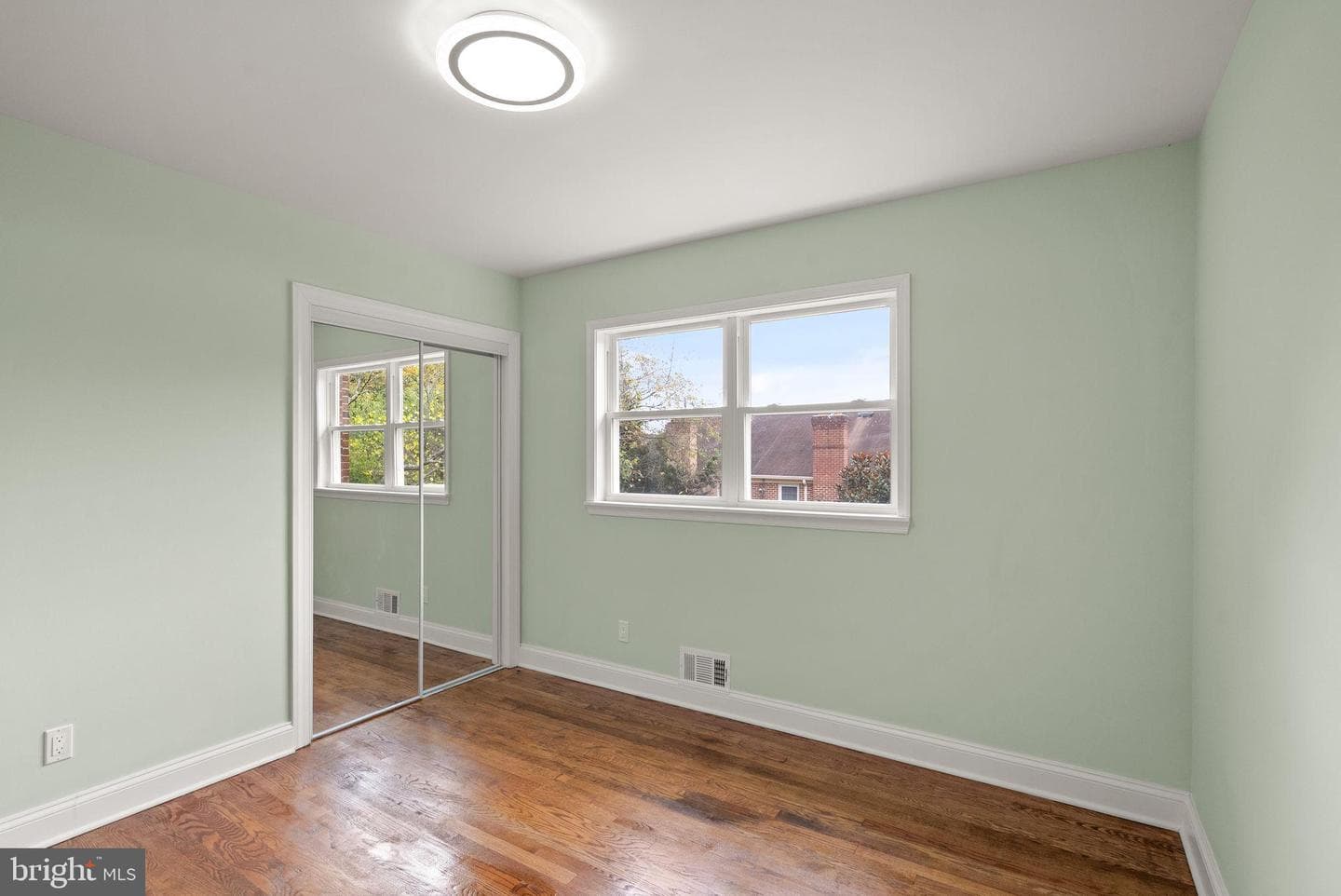 306 N Madison Street photo 36
