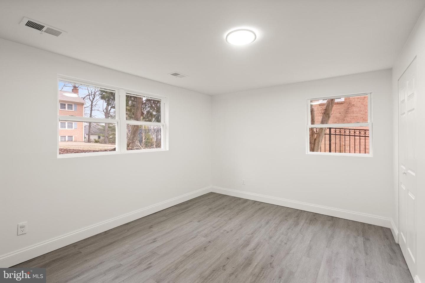 306 N Madison Street photo 55