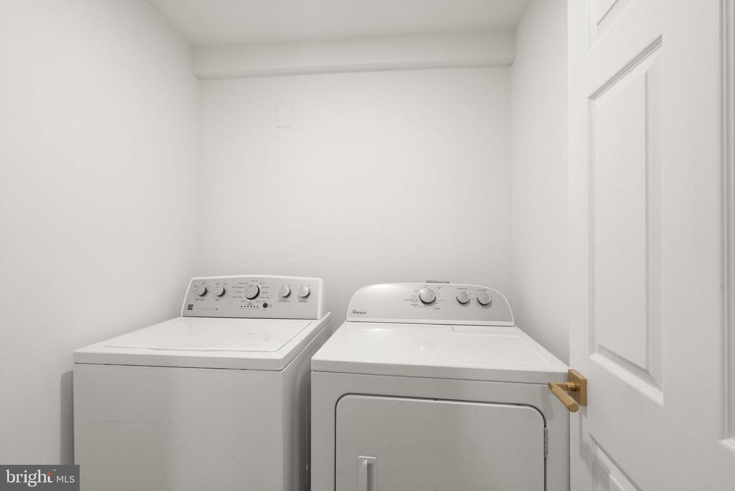 306 N Madison Street photo 61