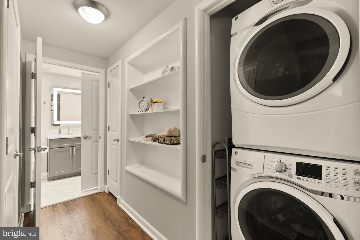 1021 N Garfield Street #532 photo 17