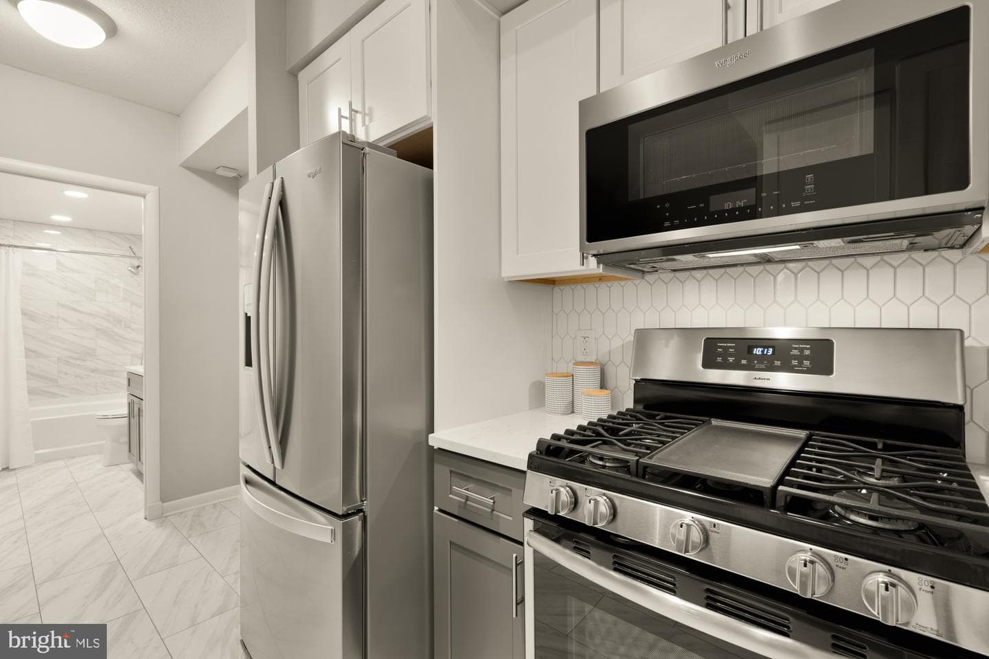 1021 N Garfield Street #532 photo 5