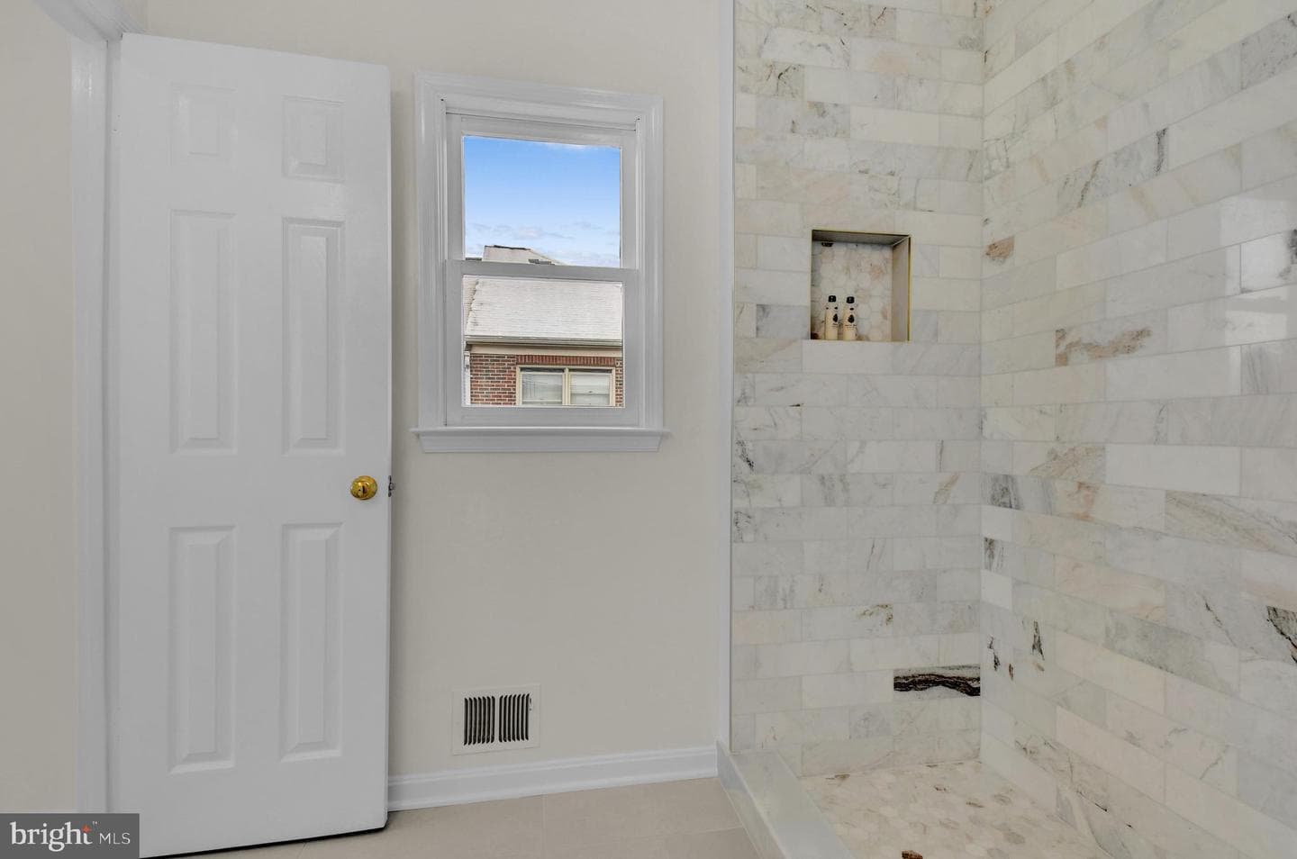 1122 N Stafford Street photo 32