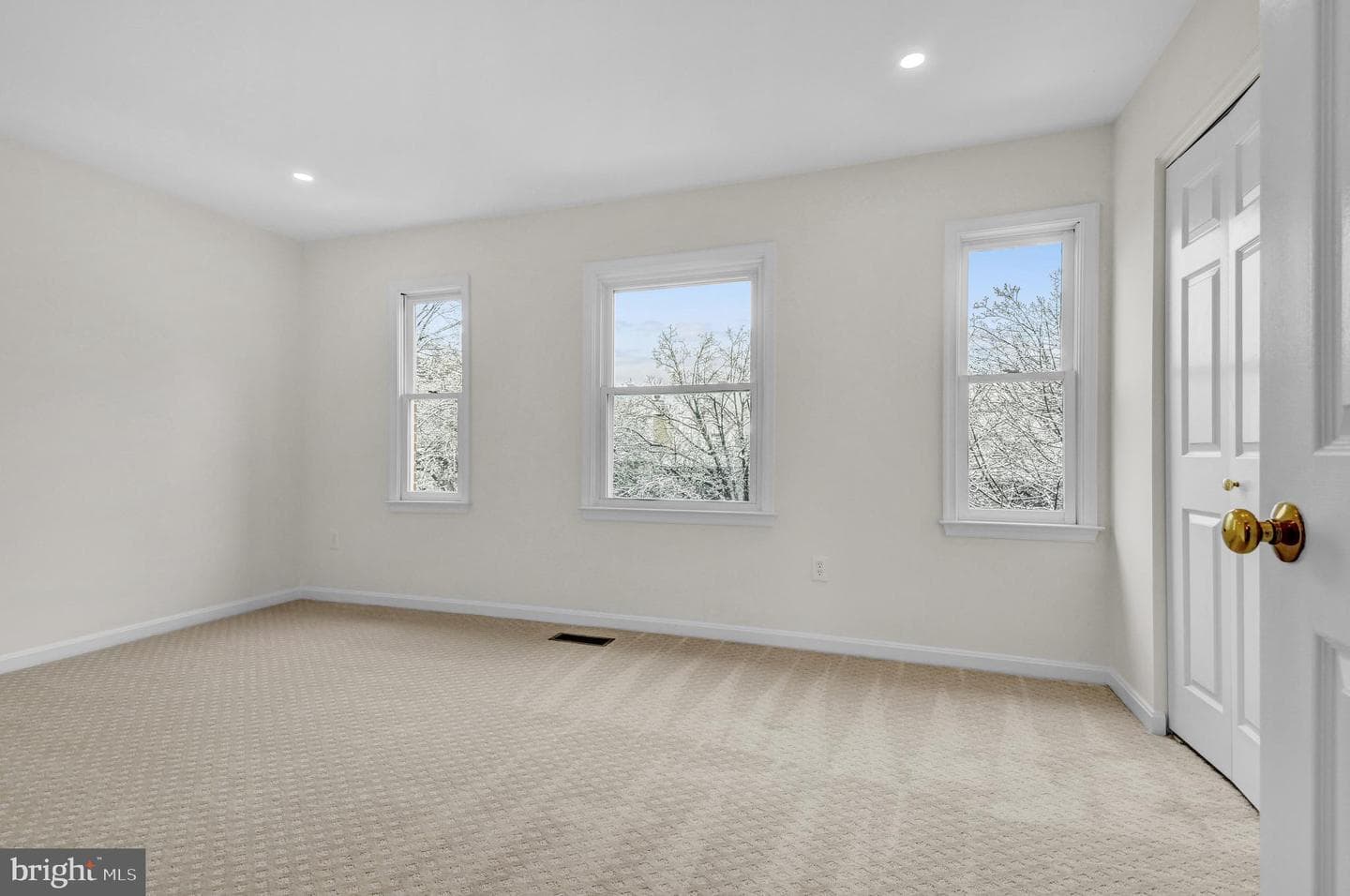 1122 N Stafford Street photo 36