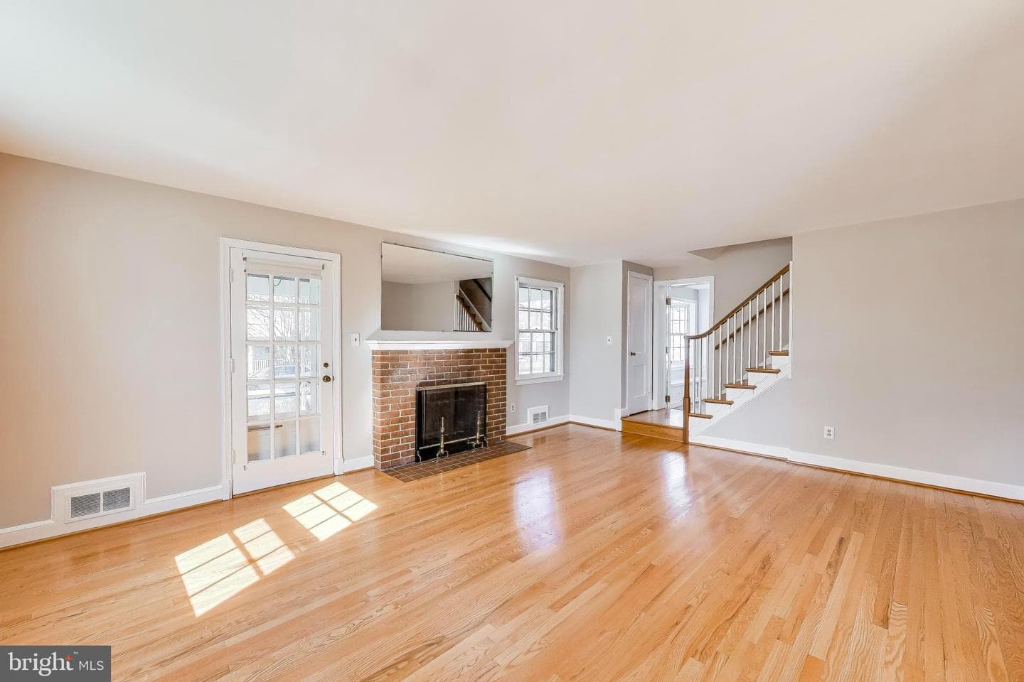 5899 2nd Street S photo 4