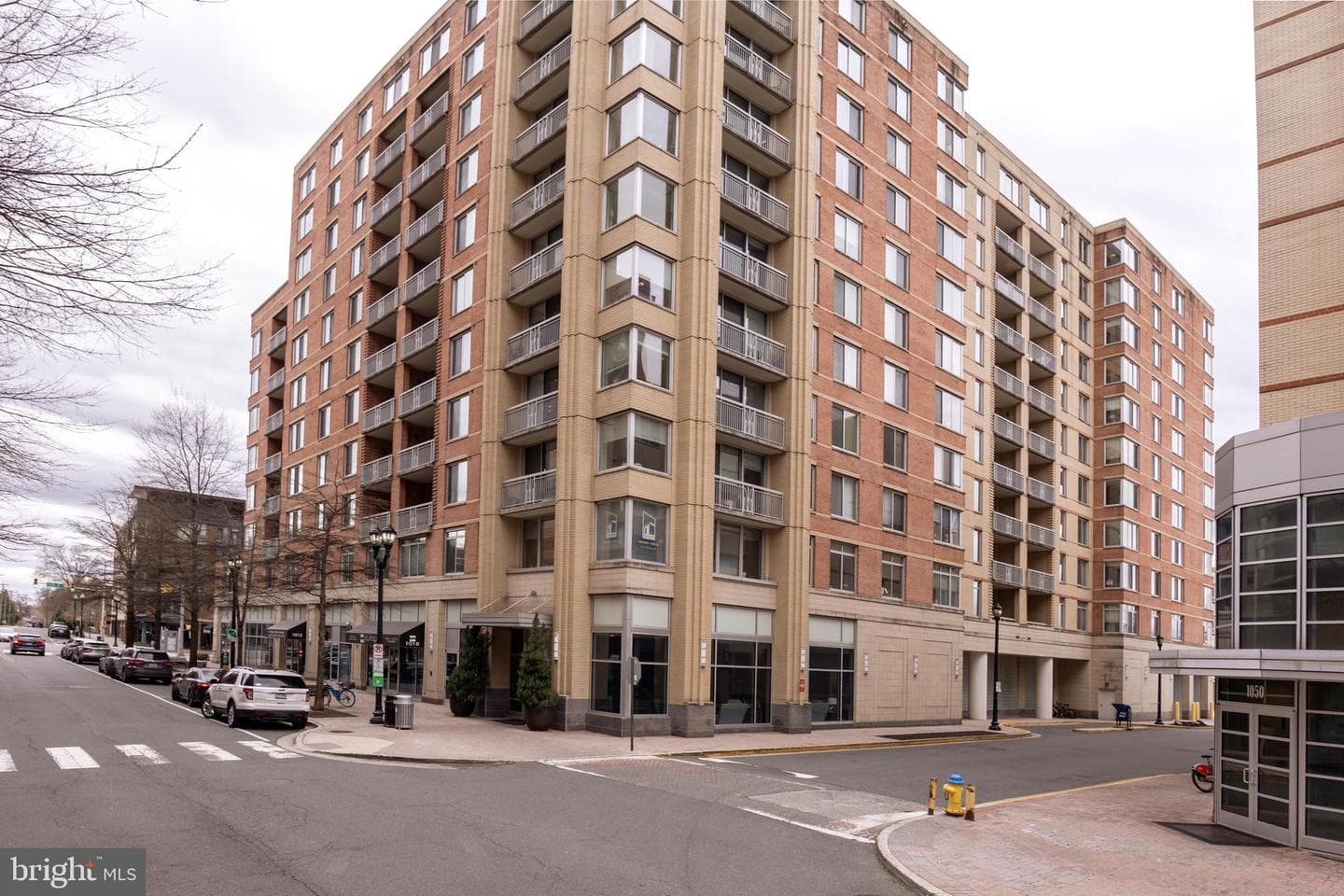 1020 N Highland Street #422 photo 38
