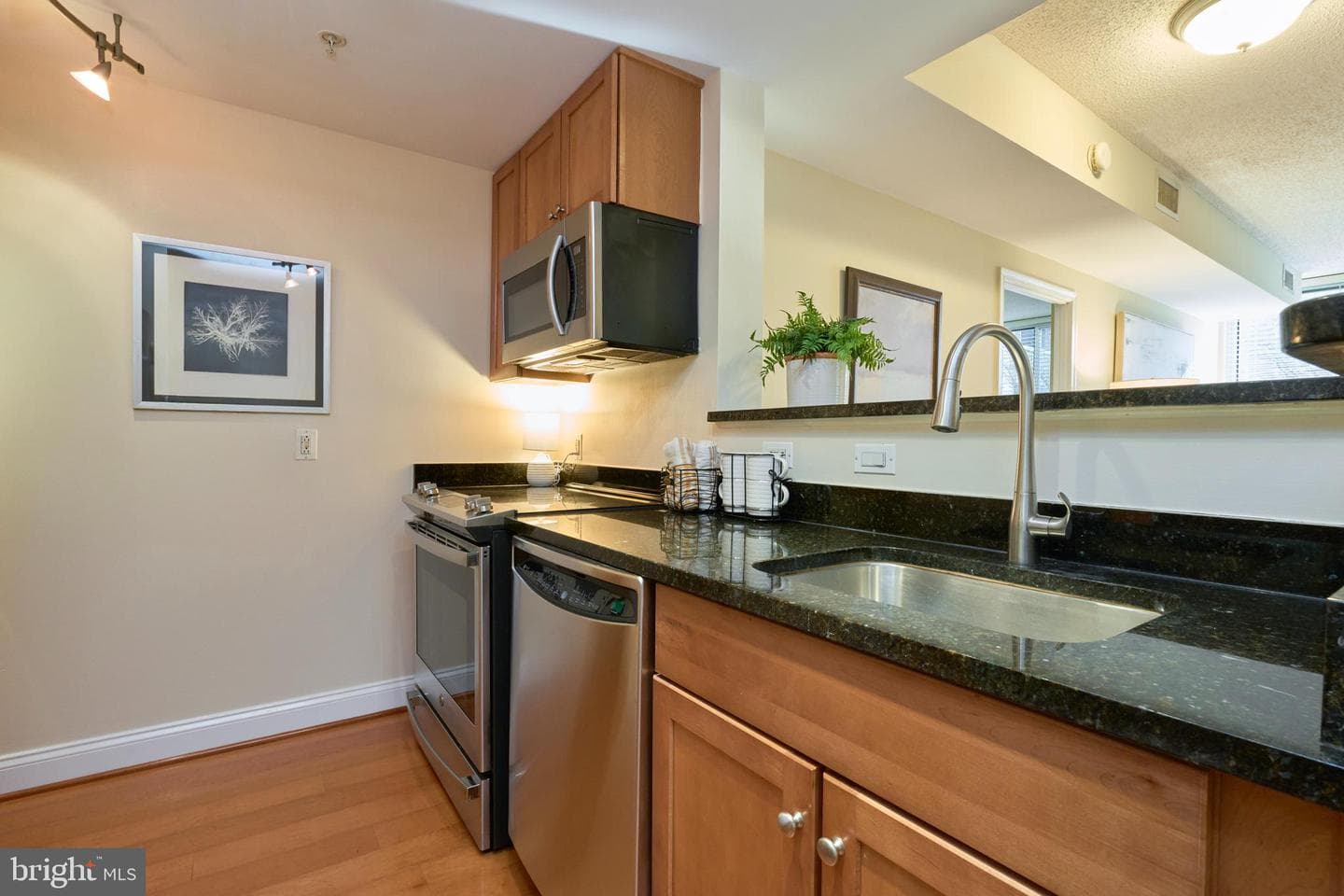 1020 N Highland Street #422 photo 5