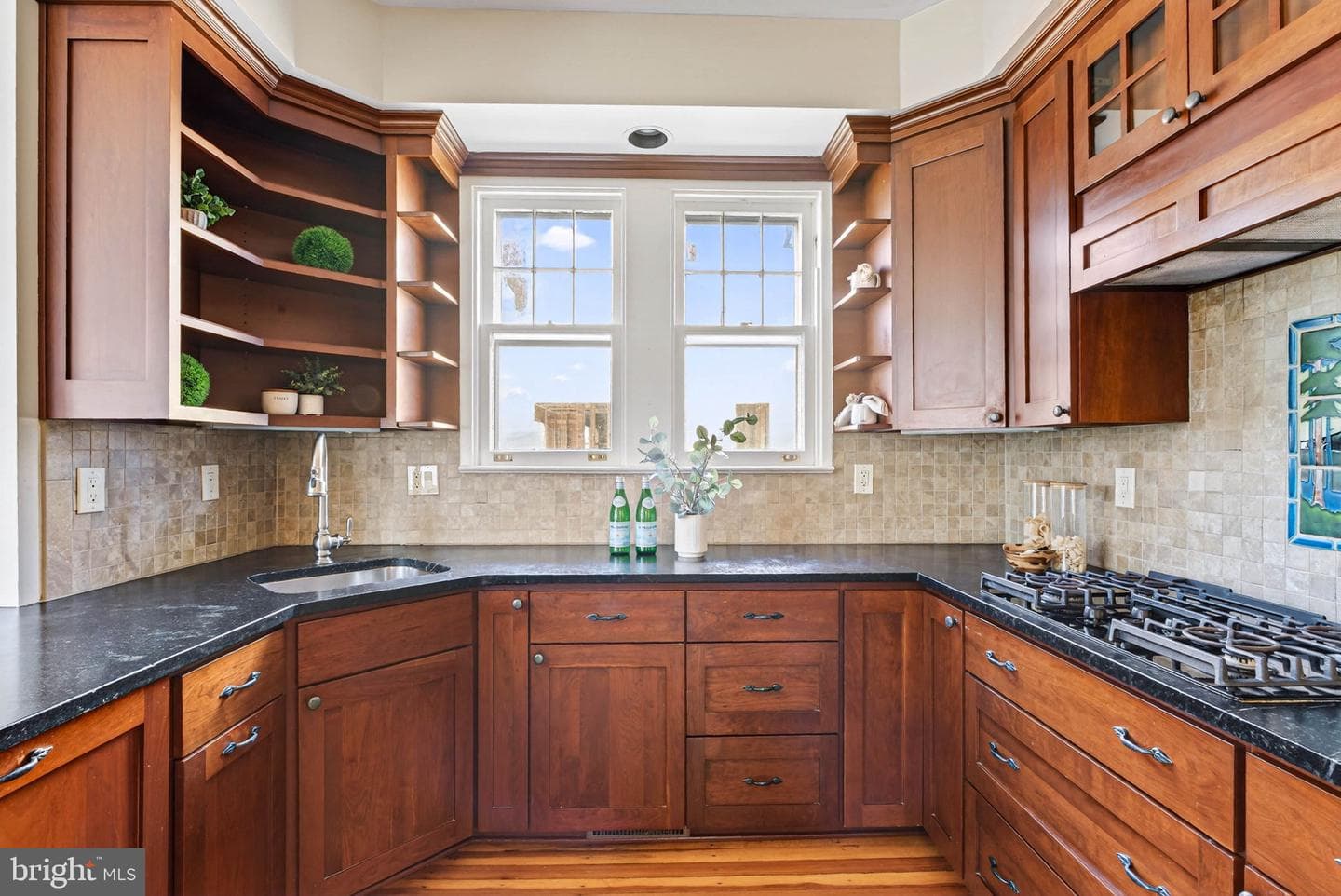 1816 N Kenmore Street photo 18