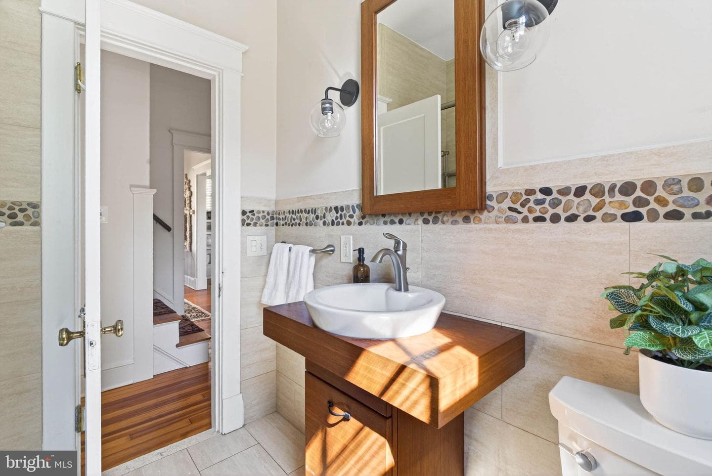 1816 N Kenmore Street photo 26