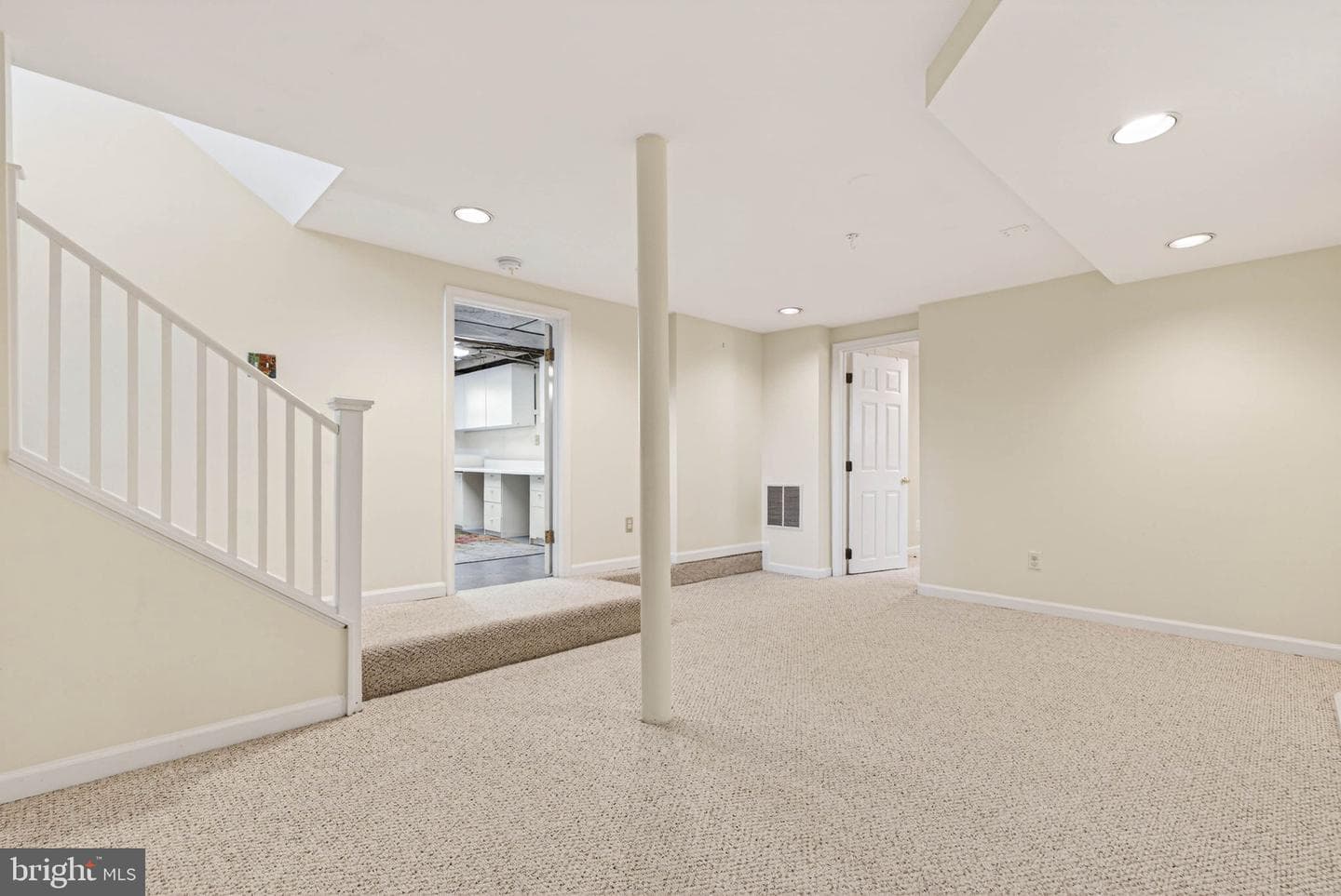 1816 N Kenmore Street photo 40