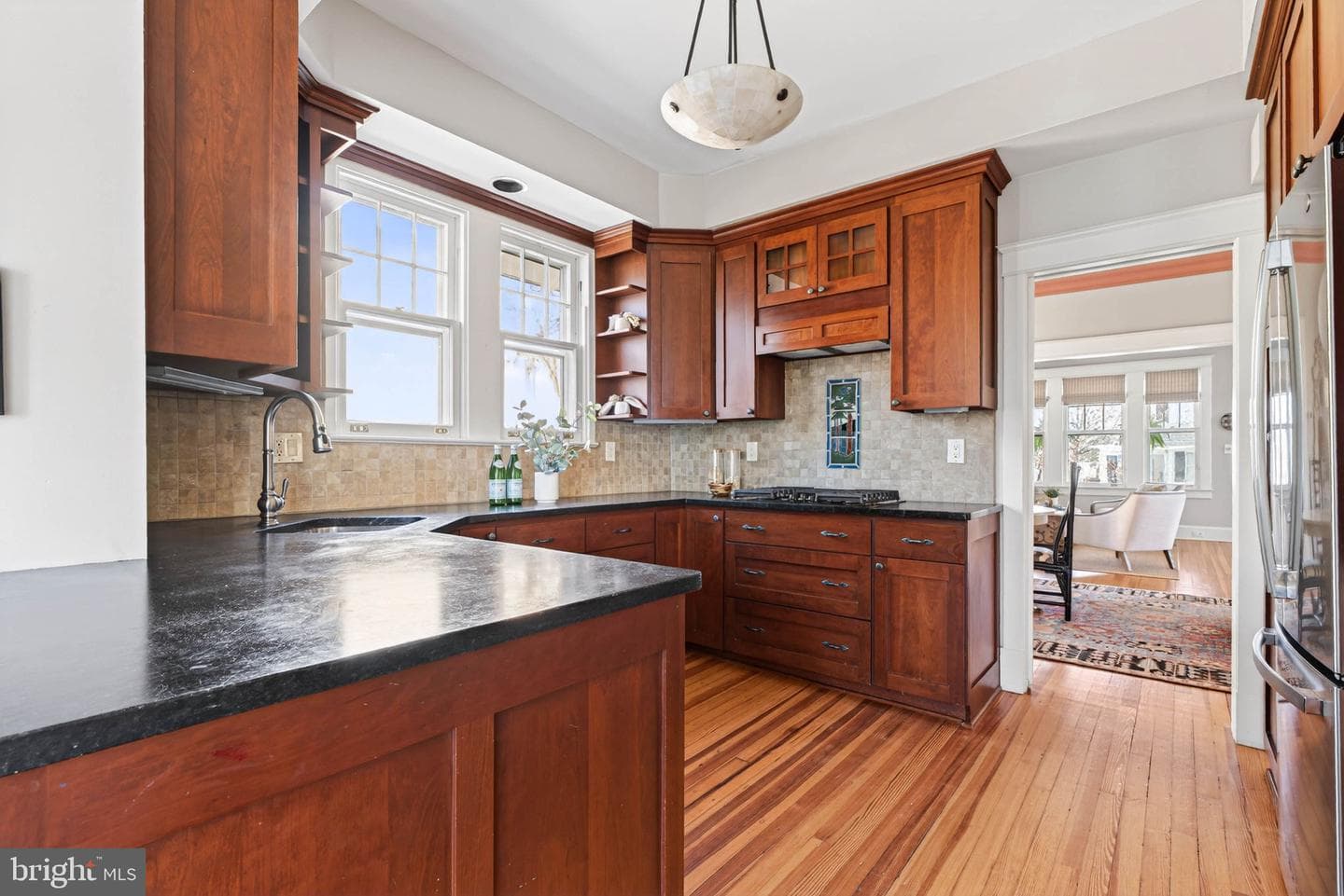 1816 N Kenmore Street photo 8