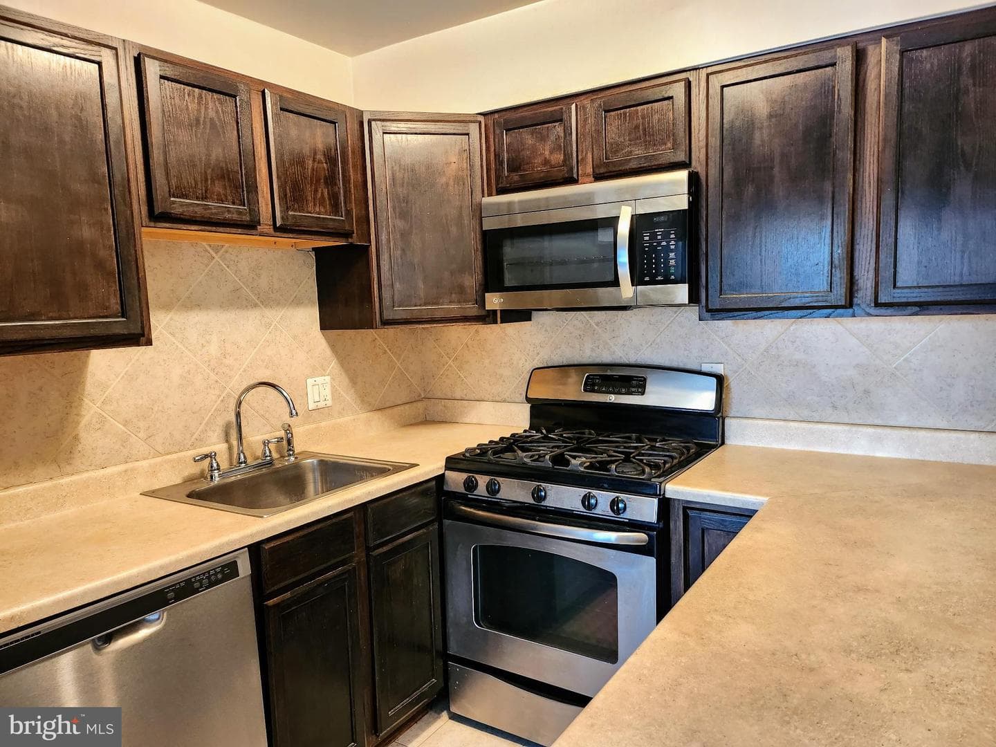 1521 S George Mason Drive #10 photo 11
