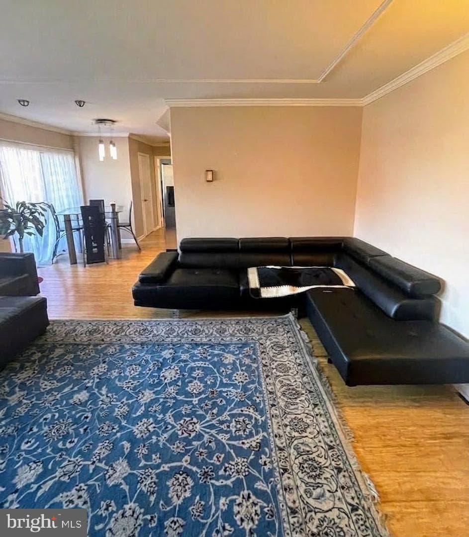 1521 S George Mason Drive #10 photo 3