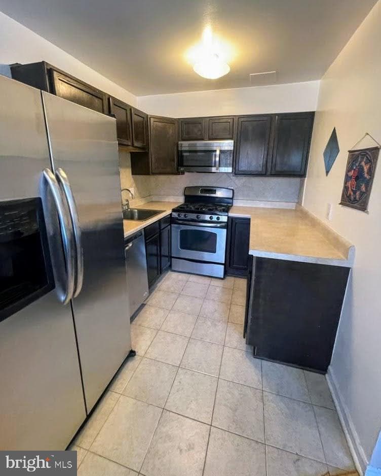 1521 S George Mason Drive #10 photo 9