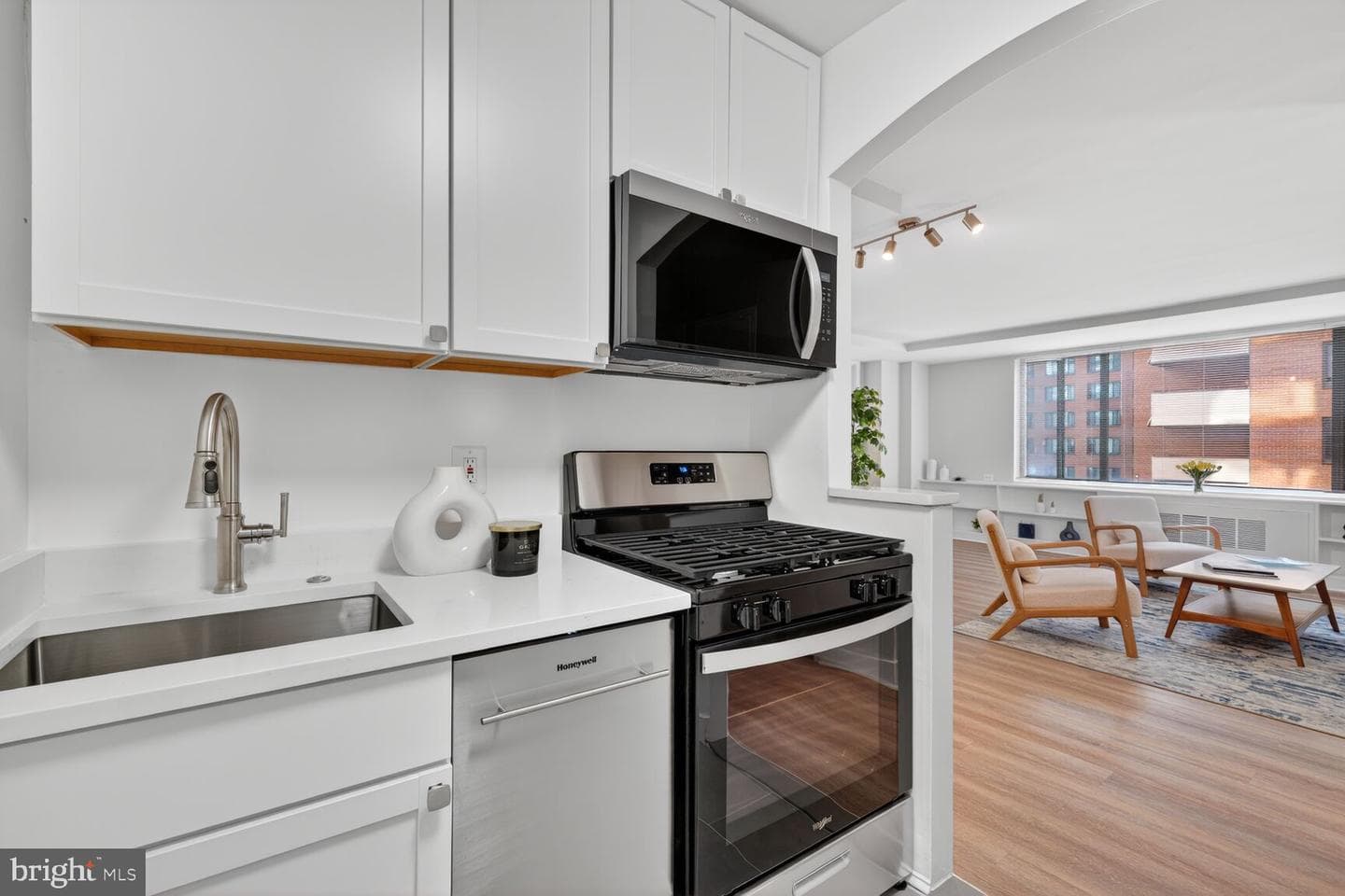 1121 Arlington Boulevard #207 photo 10