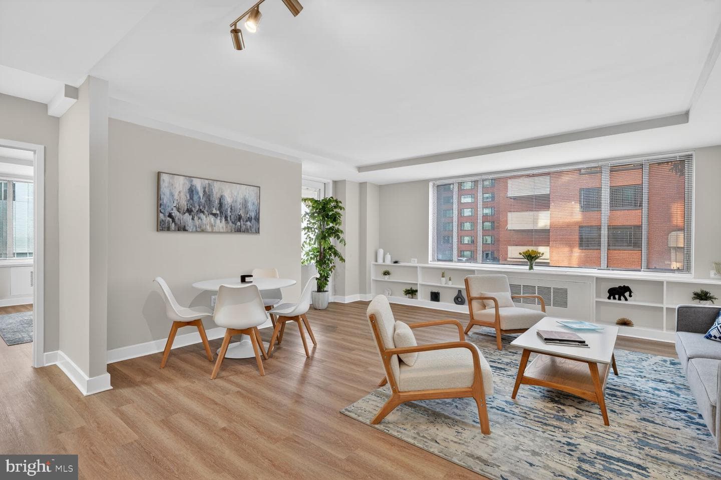 1121 Arlington Boulevard #207 photo 2