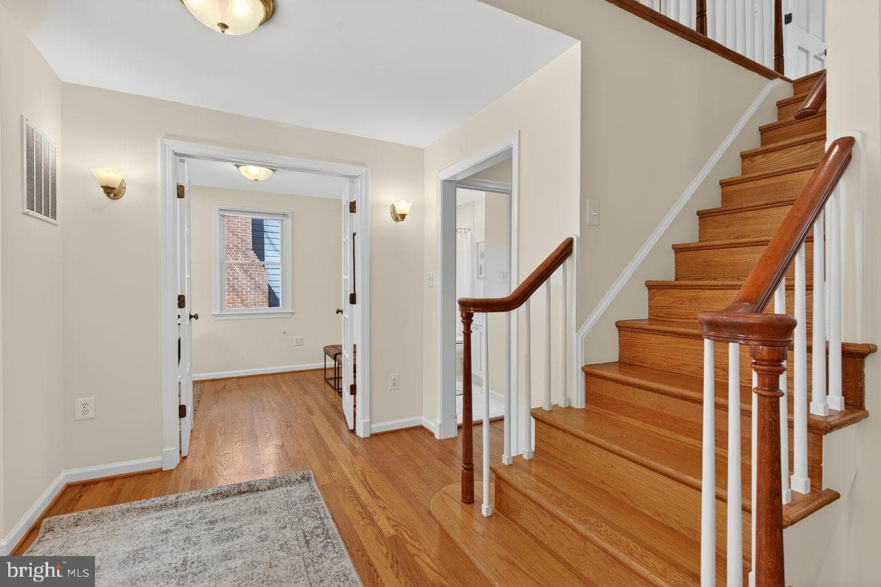 1301 N Quintana Street photo 21