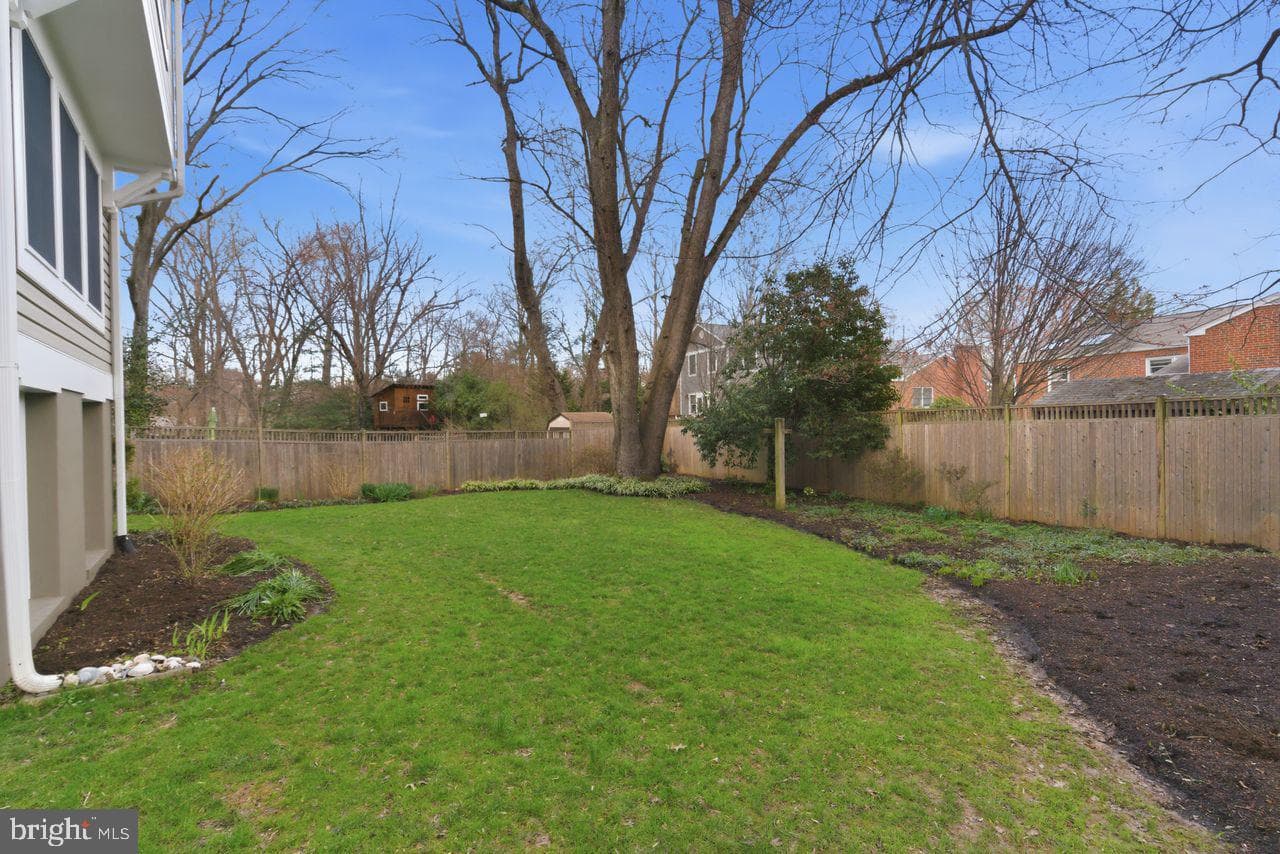 1301 N Quintana Street photo 43