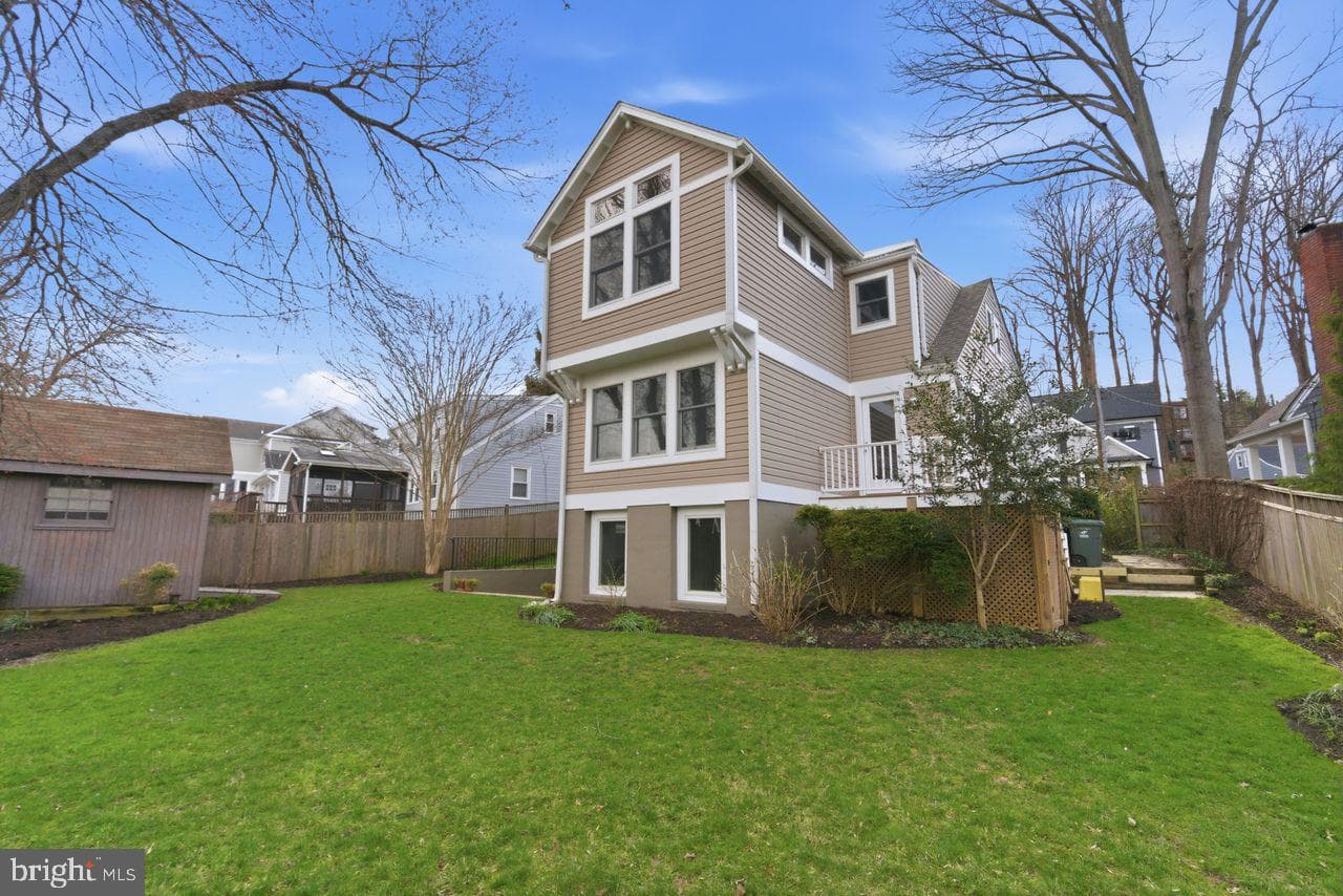 1301 N Quintana Street photo 47