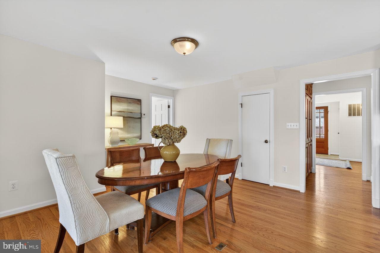 1301 N Quintana Street photo 9