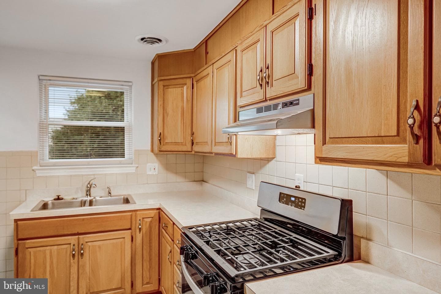 5618 7th Street N photo 6