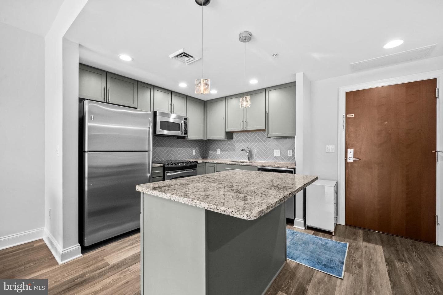 1020 N Highland Street #907 photo 6