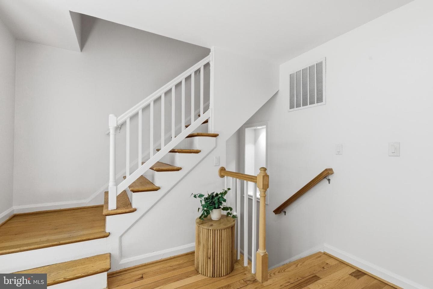 3141 S Stafford Street photo 15