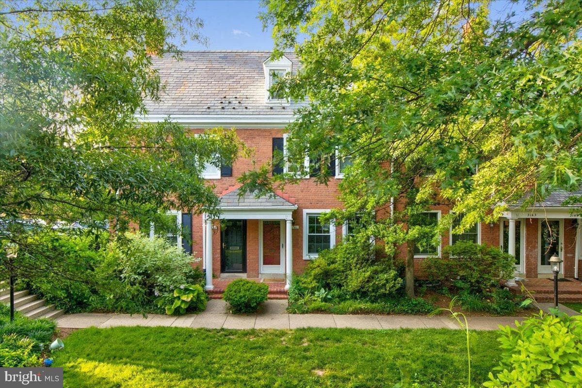 3141 S Stafford Street photo 2