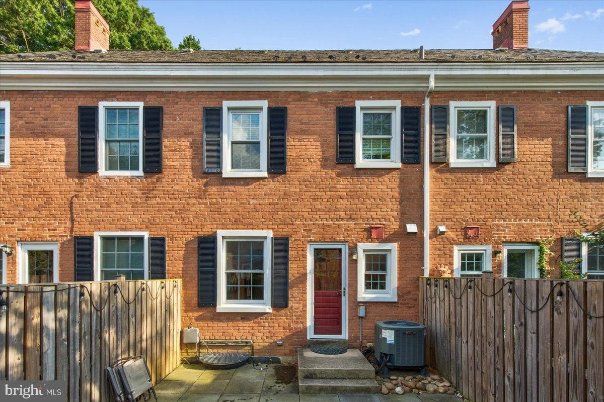 3141 S Stafford Street photo 36
