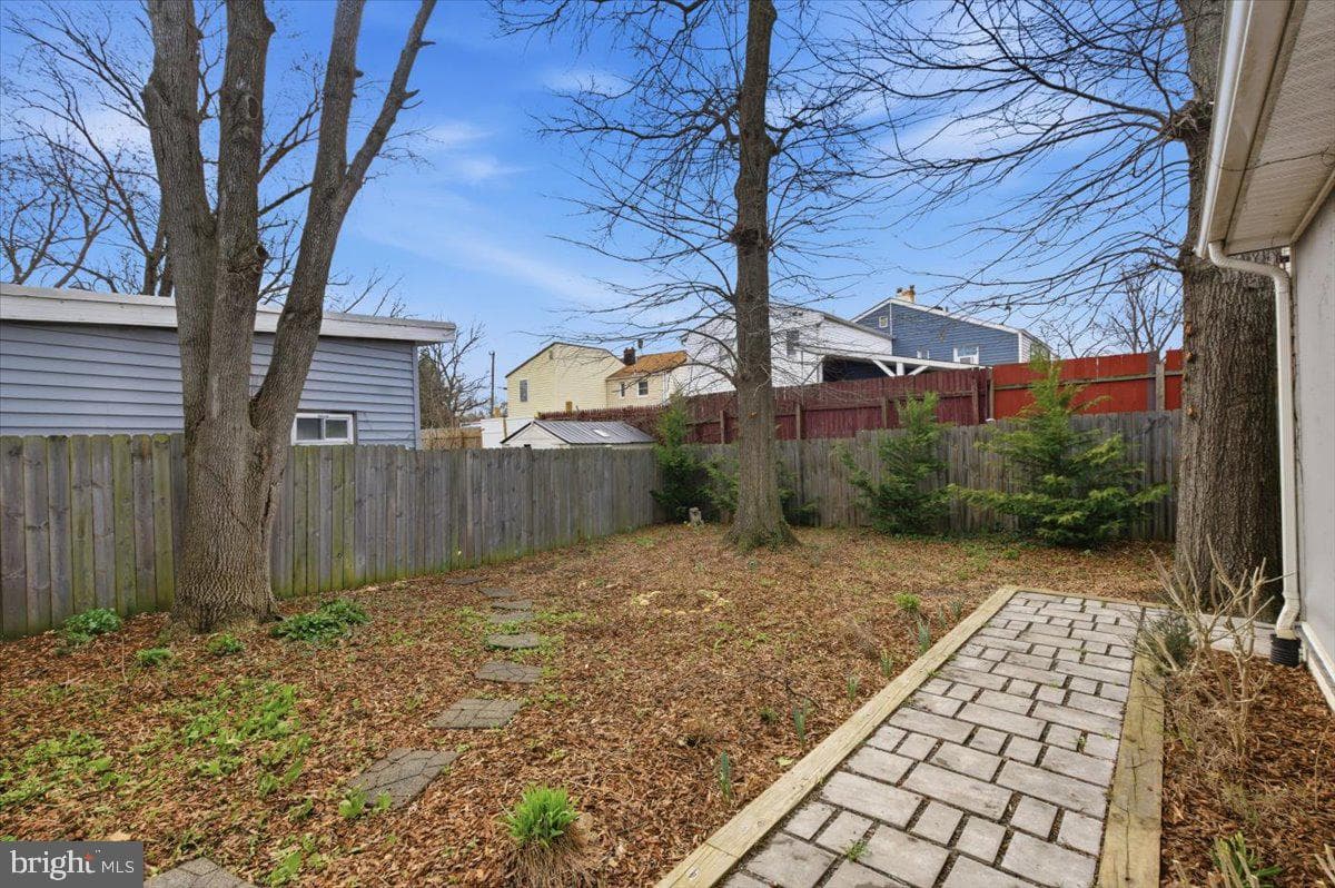 858 S Harrison Street photo 26