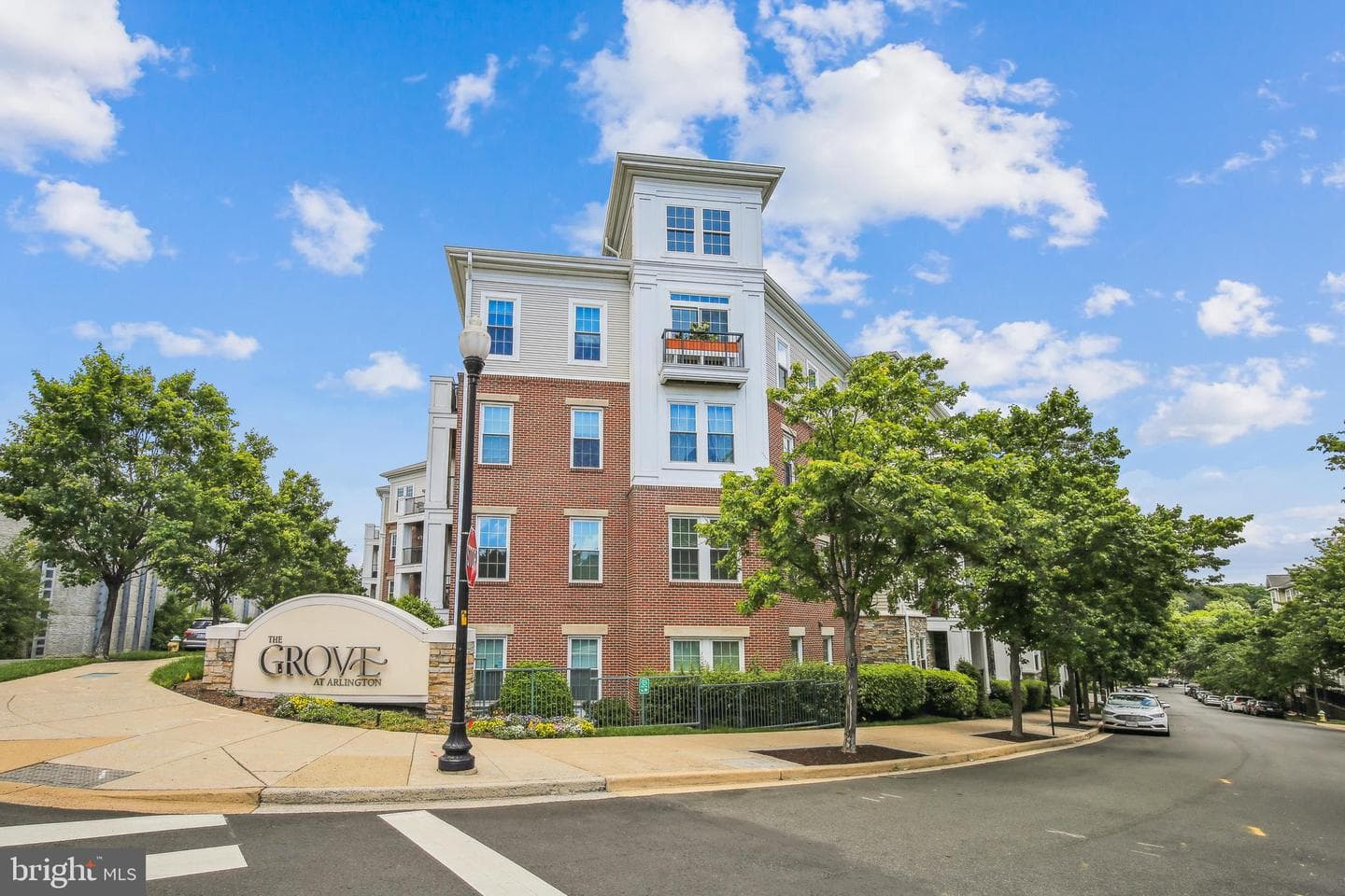 2465 Army Navy Drive #104, Arlington