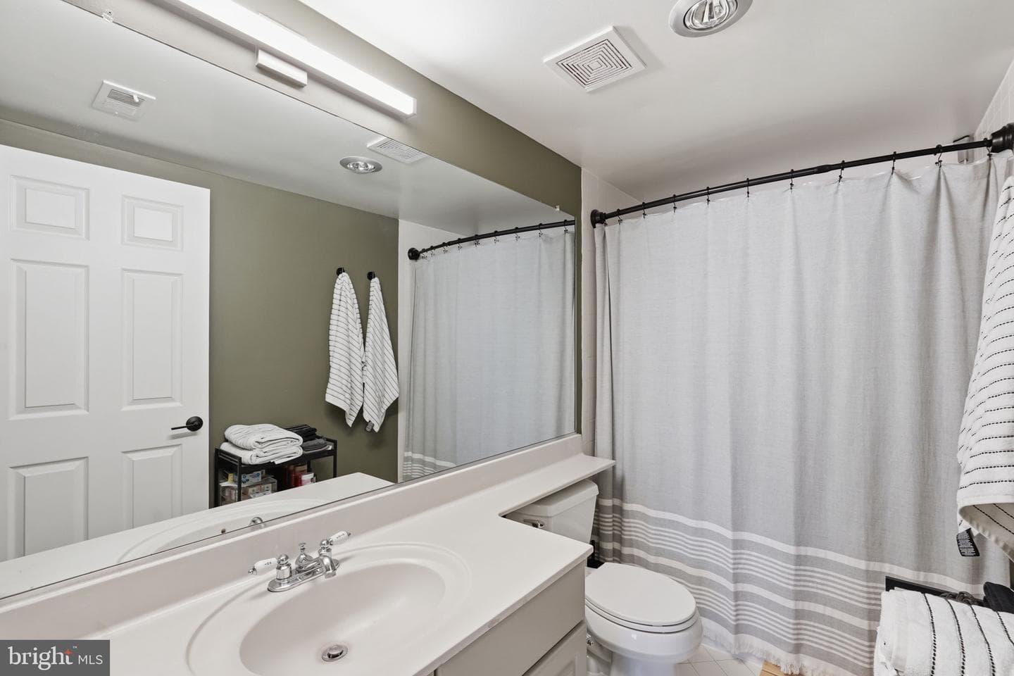 1050 N Taylor Street #1-601 photo 13