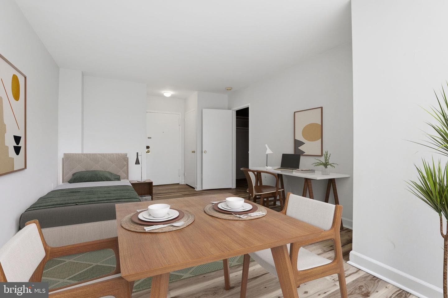 1111 N Arlington Boulevard #623 photo 6
