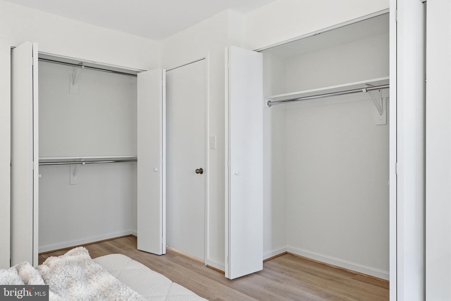 1600 N Oak Street #906 photo 16
