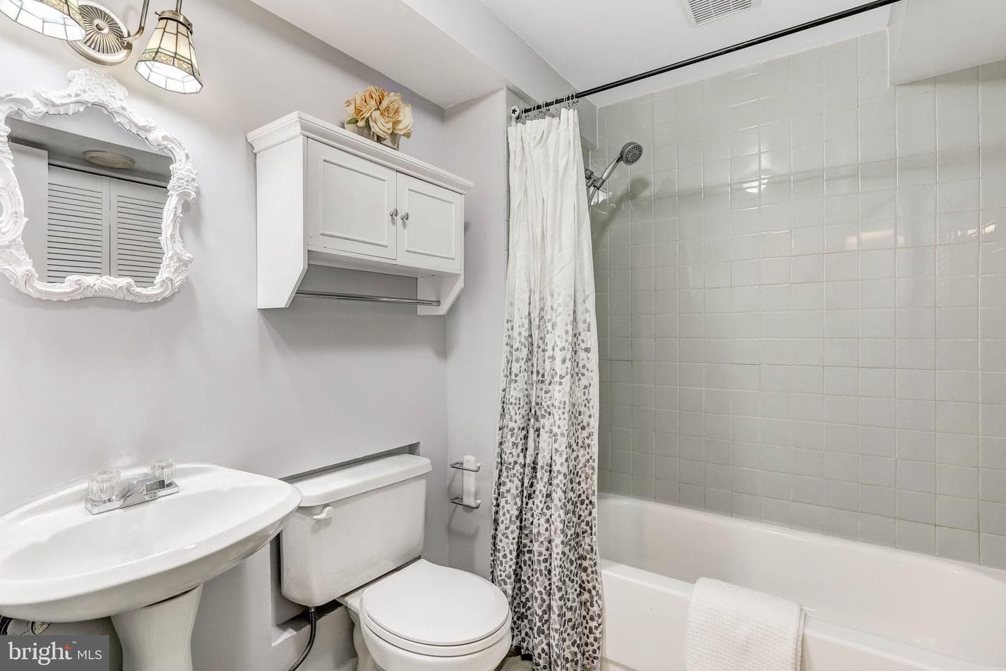 636 S Barton Street photo 37