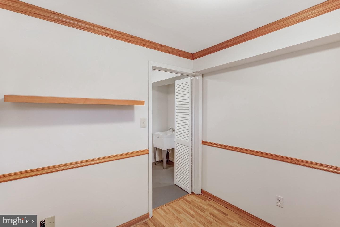 636 S Barton Street photo 41