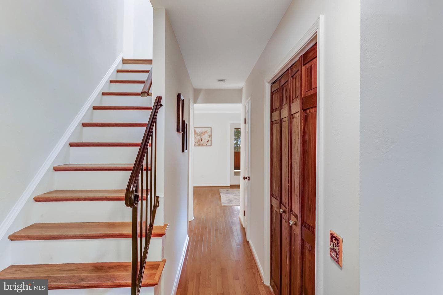 636 S Barton Street photo 7