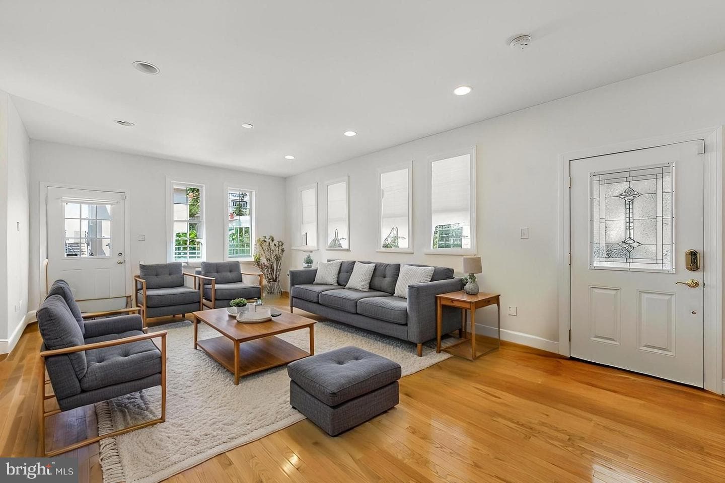 2034 S Shirlington Road photo 11