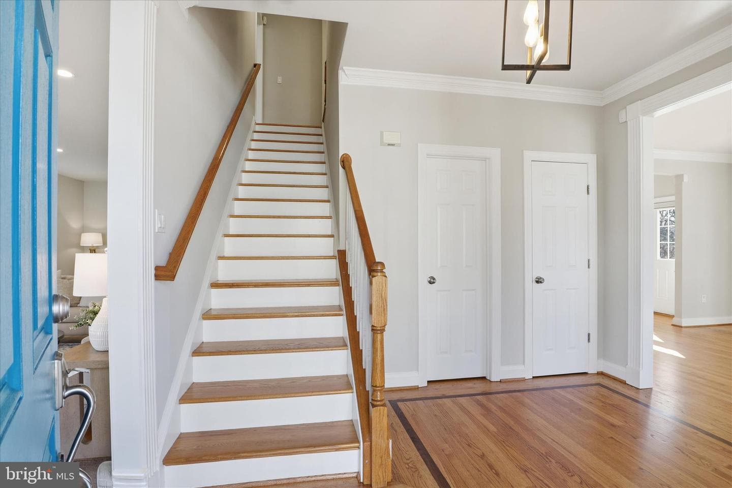 1633 S Taylor Street photo 4