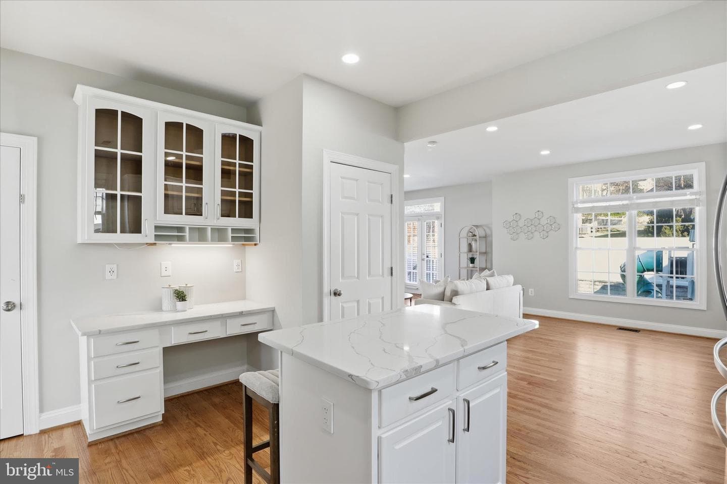 1633 S Taylor Street photo 8