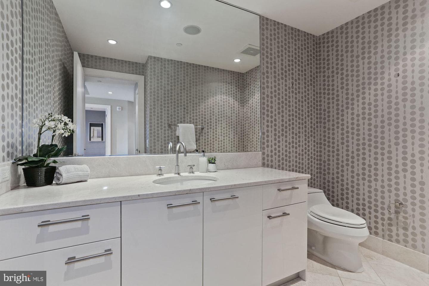 1881 N Nash Street #810 photo 16