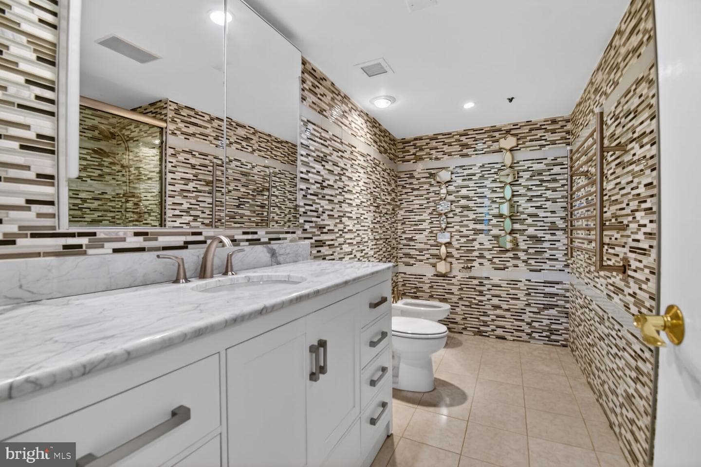 1101 S Arlington Ridge Road #504 photo 19